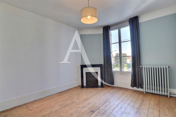 Beaucoup de cachet pour cette belle maison à Maisons Laffitte 4 pièce(s) 80 m2, 3 chambres, jardin, cave, parking !