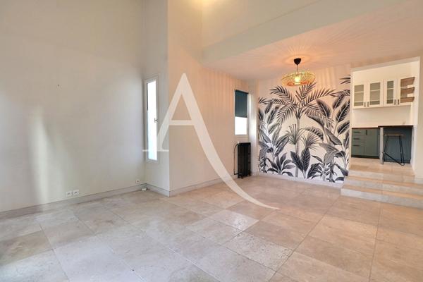 Beaucoup de cachet pour cette belle maison à Maisons Laffitte 4 pièce(s) 80 m2, 3 chambres, jardin, cave, parking !