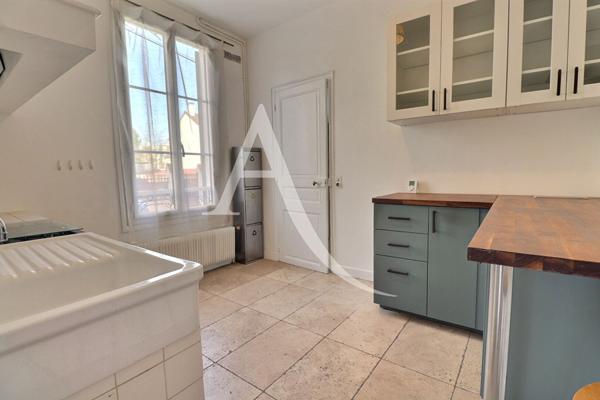 Beaucoup de cachet pour cette belle maison à Maisons Laffitte 4 pièce(s) 80 m2, 3 chambres, jardin, cave, parking !