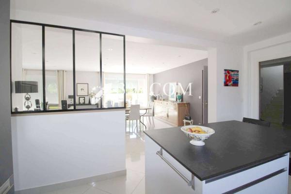 Maison 6 pièce(s) 4 chambre(s) 172 m²