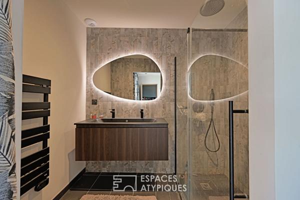 Ancienne vigneronne rénovée avec charme, volumes et piscine