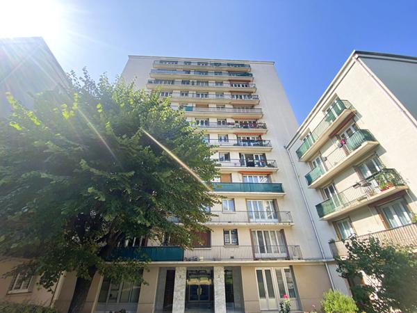 EXCLUSIVITE GUY HOQUET - Appartement de 80 m2 à BAGNEUX
