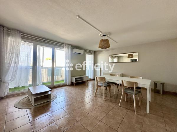 Appartement
         3 pièces
        - 75 m² Exclusivité 220 000 € *