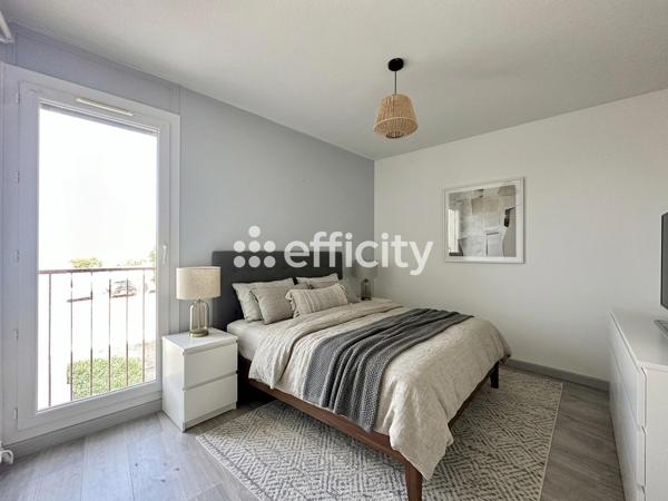 Appartement
         3 pièces
        - 75 m² Exclusivité 220 000 € *