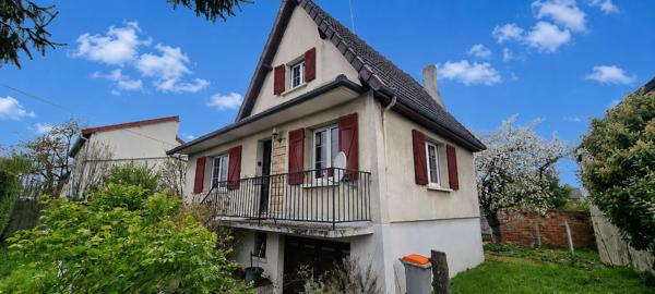Maison
         5 pièces
        - 85 m² 330 000 € *