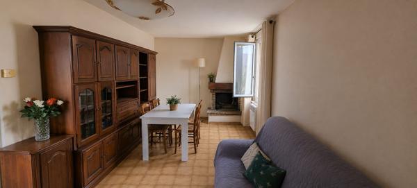 Maison
         5 pièces
        - 85 m² 330 000 € *