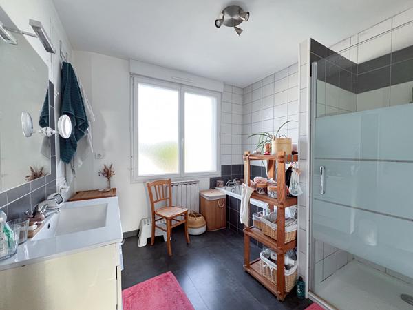 Maison à vendre à Murs Erigné - 3 chambres et garage proche Hyper U de Murs Erigné, commerces et commodités à pieds
