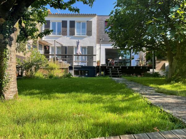 Vente Maison La rochelle 630 000 € HAI - 115 m2 - 3 Chambres - Réf. VM1178-TERREETMER17_