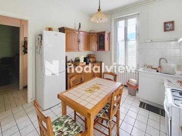 Au coeur de BRON - MAISON 73 m² hab. / 760 m² + Cave