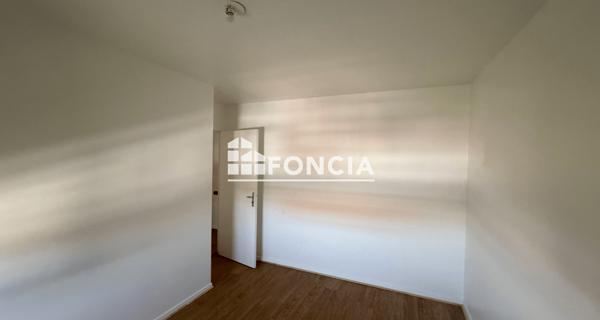 Location Appartement 3 pièces 60 m² - Corbeil-essonnes 91100