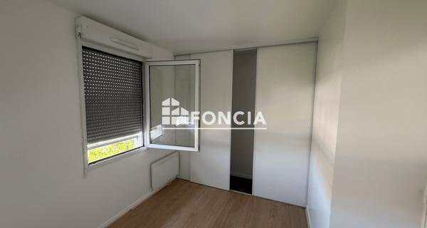 Location Appartement 3 pièces 60 m² - Corbeil-essonnes 91100