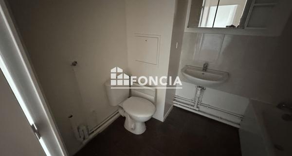Location Appartement 3 pièces 60 m² - Corbeil-essonnes 91100