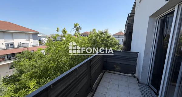 Location Appartement 3 pièces 60 m² - Corbeil-essonnes 91100