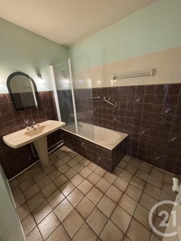 Appartement F3 à vendre  3 pièces - 76,24 m2 MONTLUCON - 03
