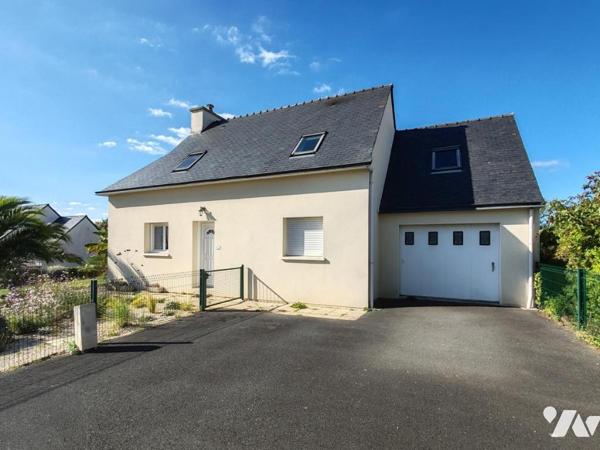 2111 - MAISON CONTEMPORAINE AVEC VIE DE PLAIN PIED - 3 CHAMBRES - TERRAIN PAYSAGE DE 483M²