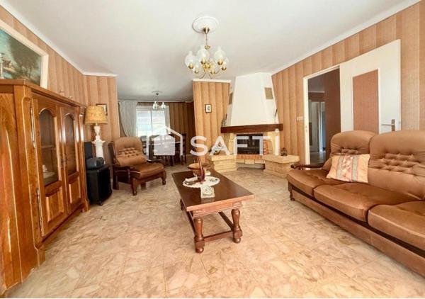 Maison avec deux garages