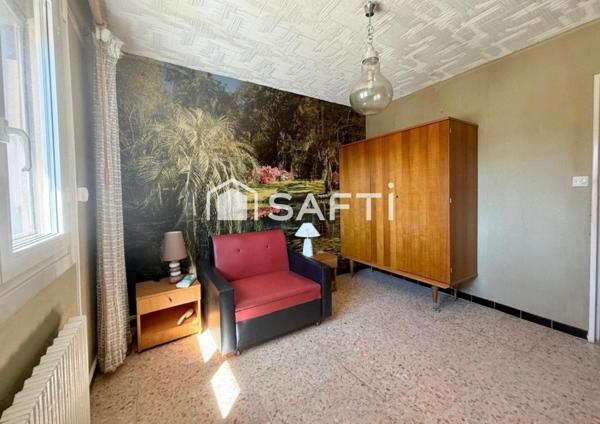 Maison avec deux garages