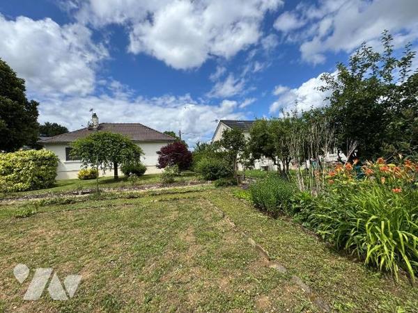 Nouveau mandat, Charmant pavillon indépendant situé sur la commune de Sedan (quartier Fresnois)...