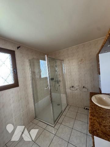 Nouveau mandat, Charmant pavillon indépendant situé sur la commune de Sedan (quartier Fresnois)...