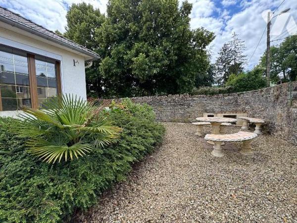 Nouveau mandat, Charmant pavillon indépendant situé sur la commune de Sedan (quartier Fresnois)...