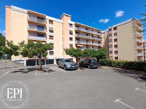 Découvrez votre appartement T4 86 m² avec ascenseur