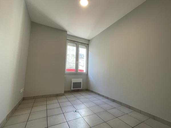 Local Commercial 11 pièces - 128 m²