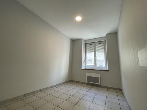 Local Commercial 11 pièces - 128 m²