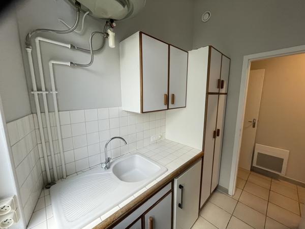 Local Commercial 11 pièces - 128 m²