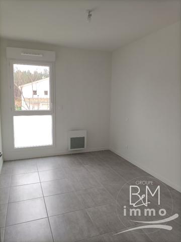 Dans résidence récente T4 avec balcon