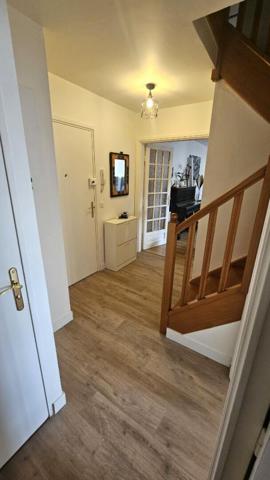 Houdan / Appartement lumineux en parfait état / 3 chambres + parking