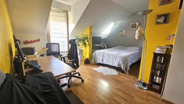 Houdan / Appartement lumineux en parfait état / 3 chambres + parking