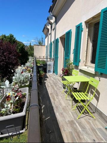 Houdan / Appartement lumineux en parfait état / 3 chambres + parking