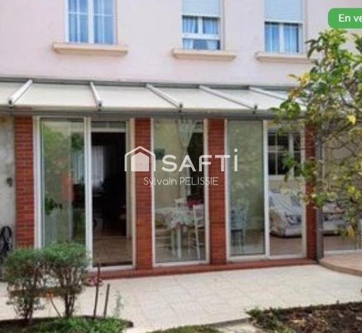 maison de ville en parfait état