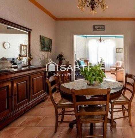 maison de ville en parfait état