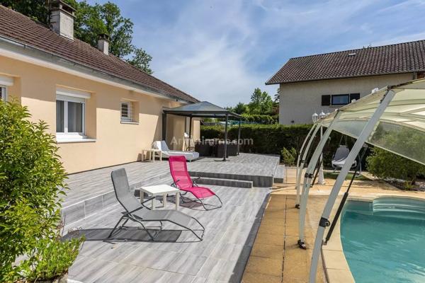 Vente                                                      Maison
                        
                     5 pièces                      100 m2                     à Morestel