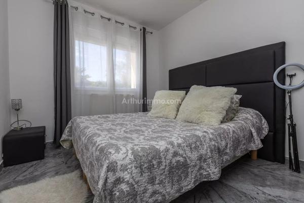Vente                                                      Maison
                        
                     5 pièces                      100 m2                     à Morestel