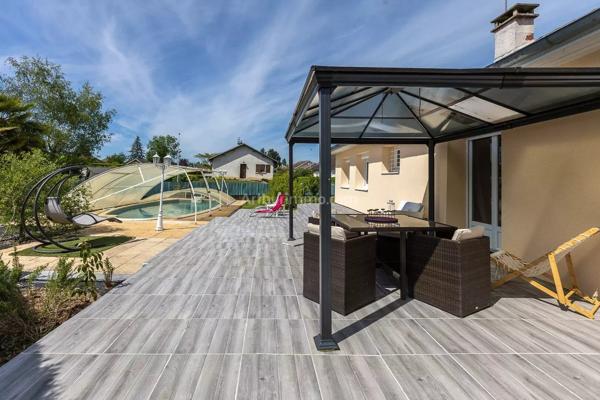 Vente                                                      Maison
                        
                     5 pièces                      100 m2                     à Morestel