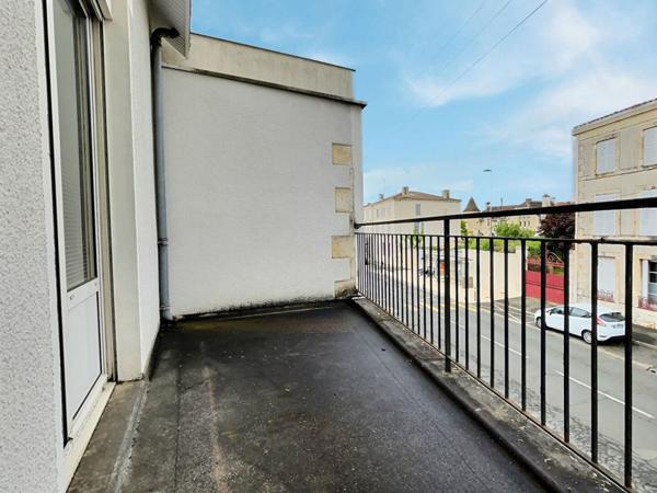 - 79000 - Niort - Maison de Charme 9 pièce(s) 215 m2- Av. De Limoges -