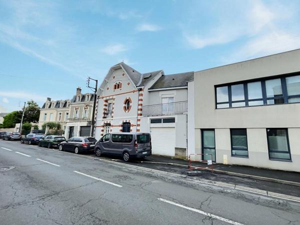 - 79000 - Niort - Maison de Charme 9 pièce(s) 215 m2- Av. De Limoges -