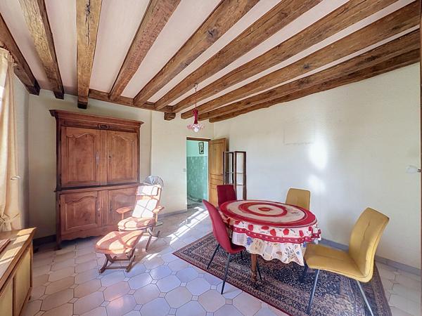 Maison ancienne Nazelles Négron 122 m²