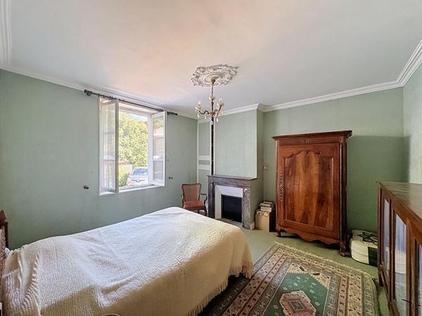 Maison ancienne Nazelles Négron 122 m²