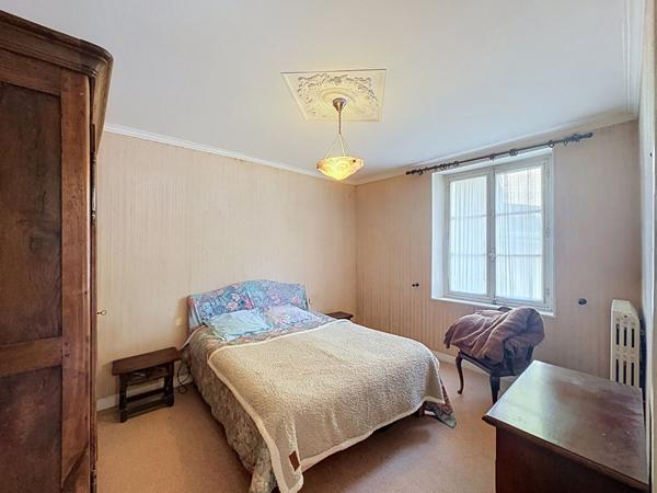 Maison ancienne Nazelles Négron 122 m²