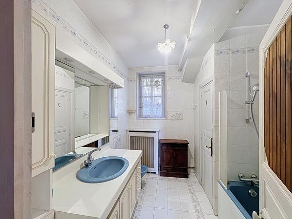 Maison ancienne Nazelles Négron 122 m²
