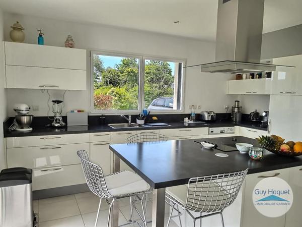 A louer Maison T8 secteur Le Douvez à GUIPAVAS