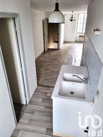 Maison de village 8 pièces de 192 m² à Thénezay (79390)