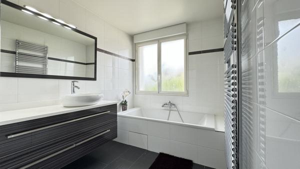 Vente Maison320 m² - 7 Pièces - DAMMARIE LES LYS (77190)