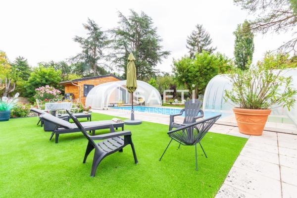 MAISON DE 385 M2 ET PARC ARBORE DE 4700 M2