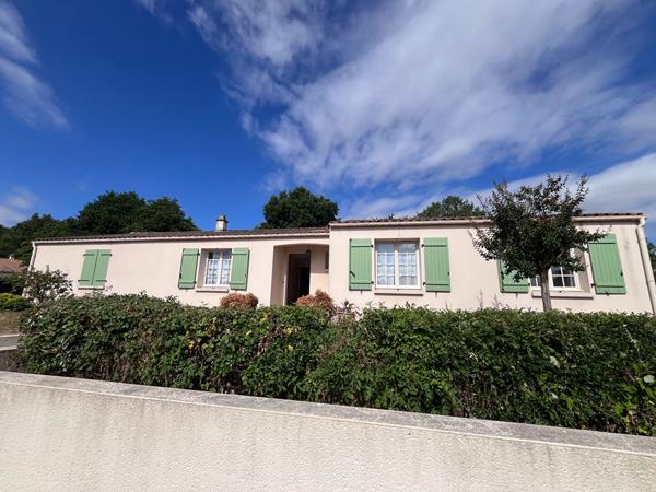 Maison plain-pied 3 chambres 10 minutes de Fontenay le comte