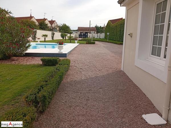 Maison à VARENNES-SUR-ALLIER, 03150 - 11 pièces 311m²