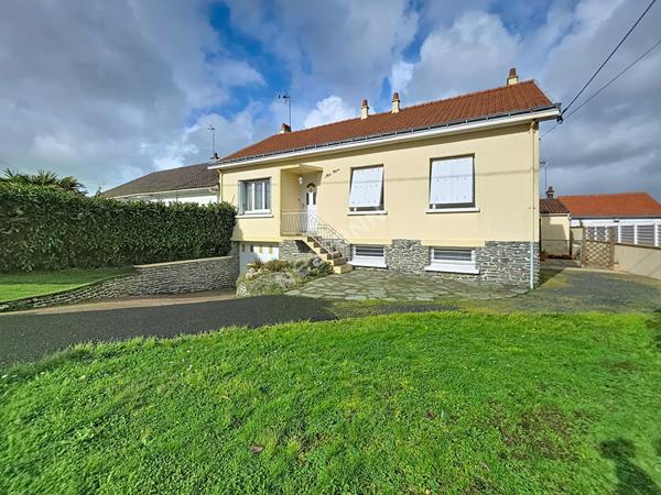 Maison A VENDRE à Drain, 3 chambres, sous-sol et pièce indépendante